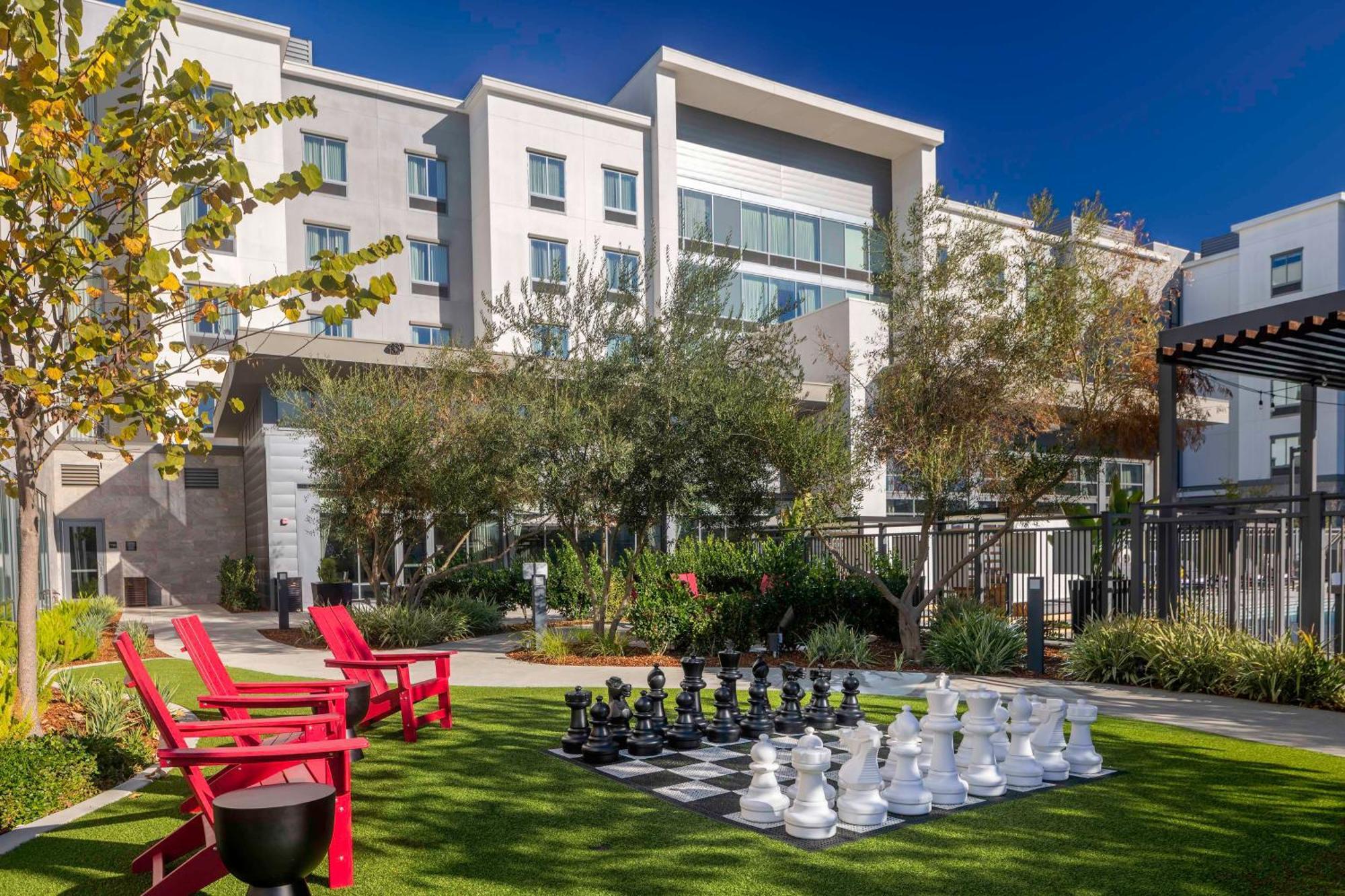 Homewood Suites By Hilton Long Beach Airport Екстер'єр фото